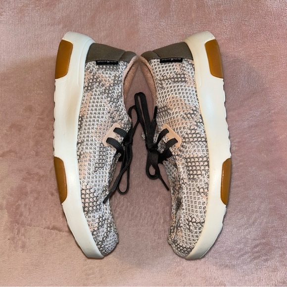 NWOT OrthoComfoot slip on boat shoes with inserts gray white pink mesh size 7 - Picture 4 of 9